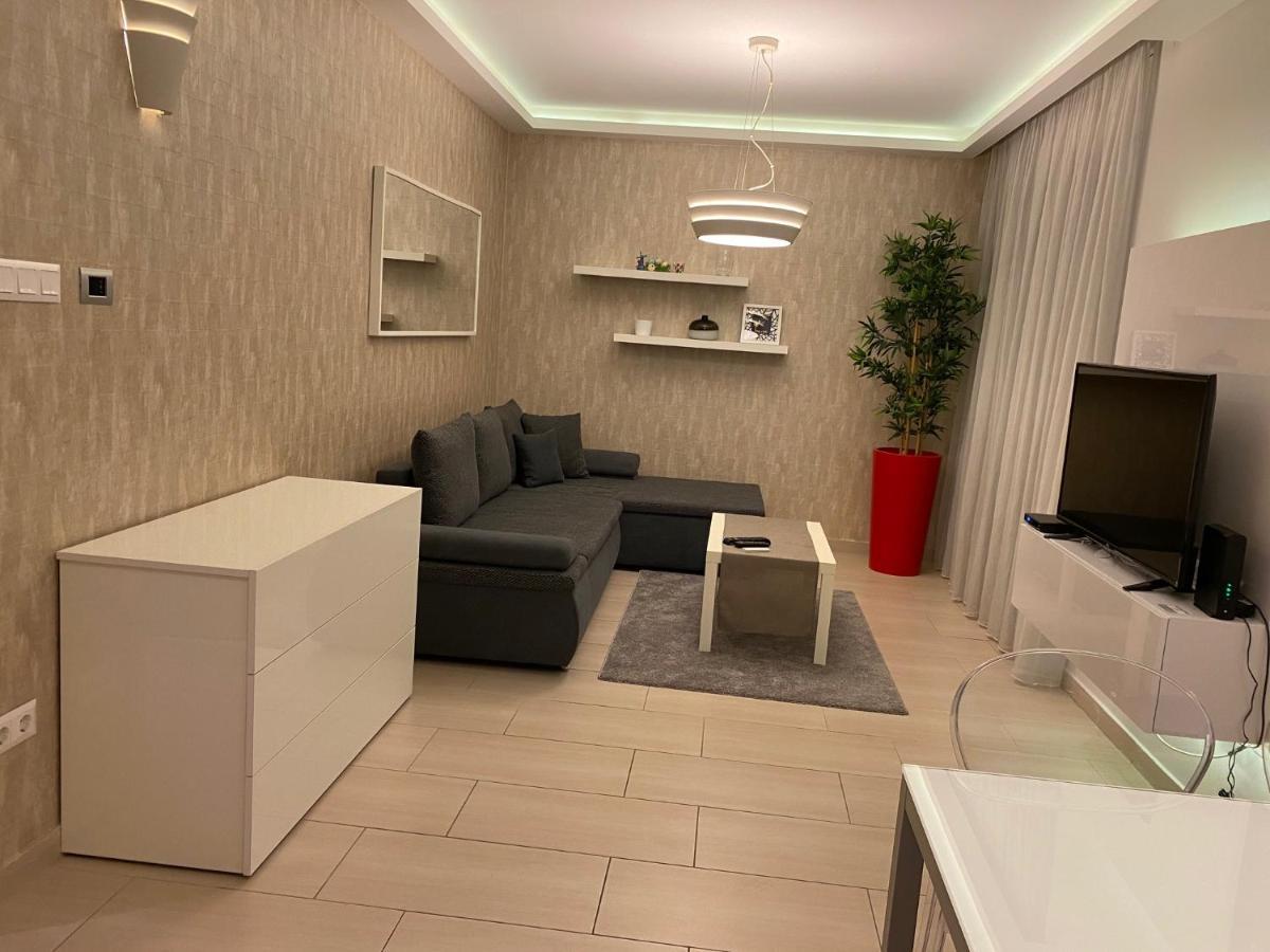 Parizsi Udvar I. Apartment Дебрецен Екстериор снимка