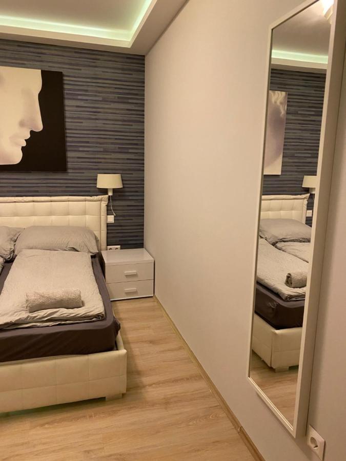 Parizsi Udvar I. Apartment Дебрецен Екстериор снимка